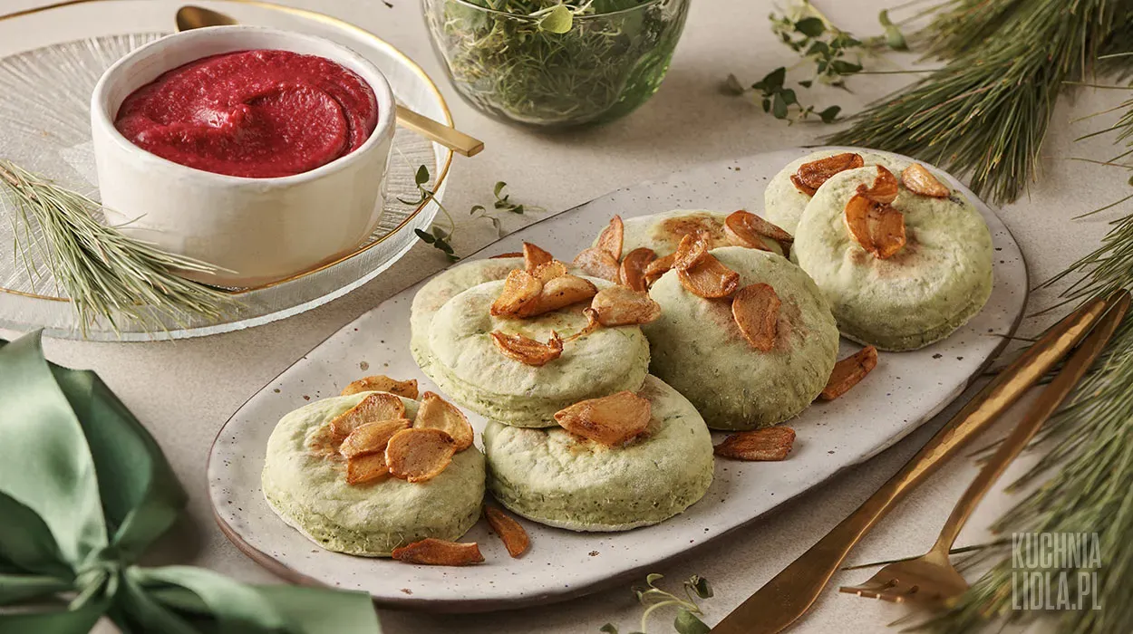 Proziaki z hummusem buraczanym