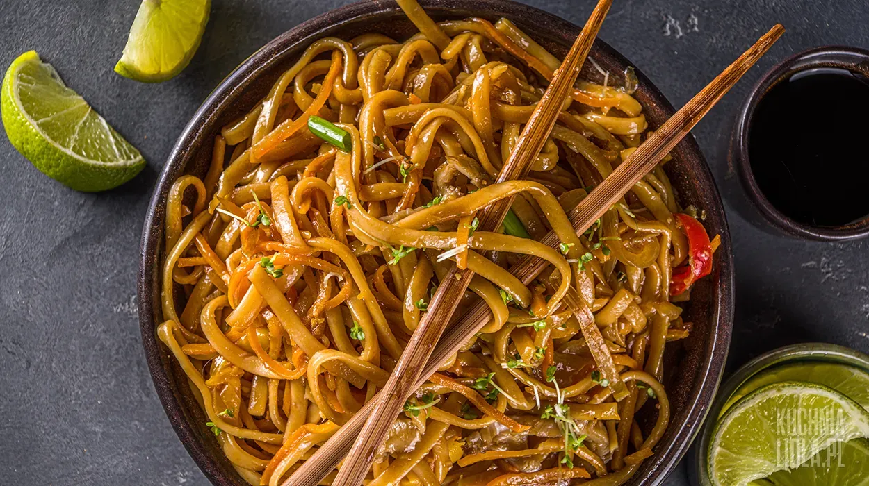 Makaron udon z czosnkiem