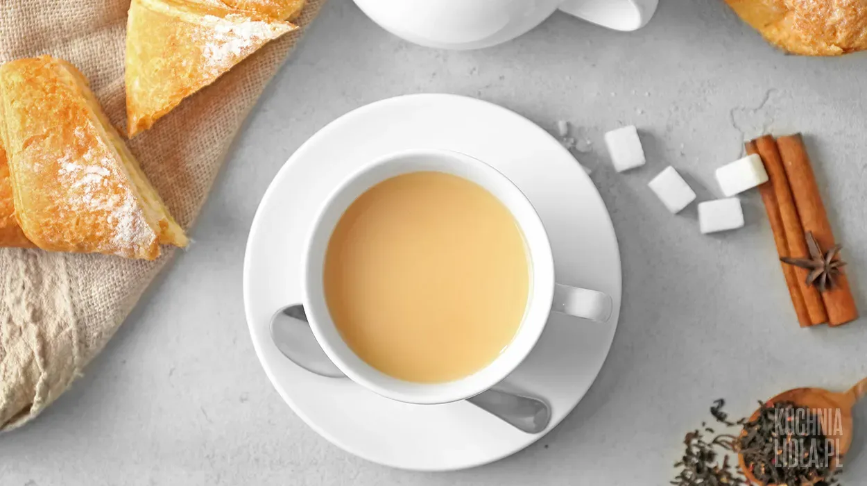 Bawarka - czarna herbata z mlekiem