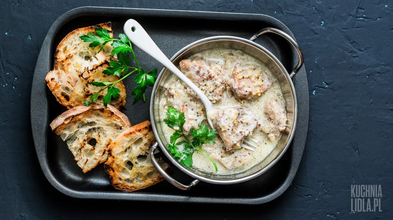 Polędwiczka wieprzowa w sosie chrzanowym