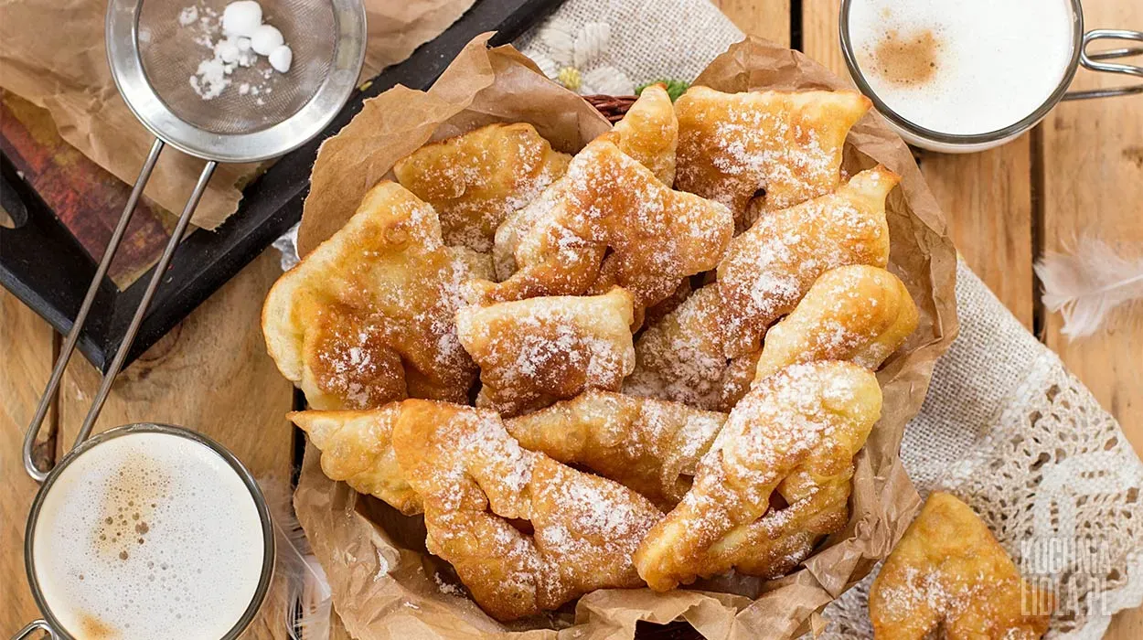 Faworki z ciasta francuskiego