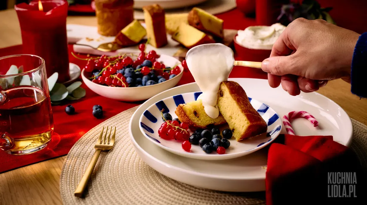 Mini Panettone z kremem na bazie mascarpone i borówkami