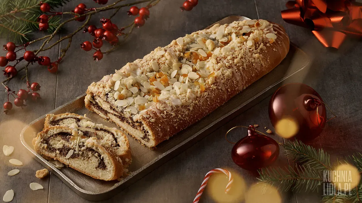 Makowiec zawijany z marcepanem