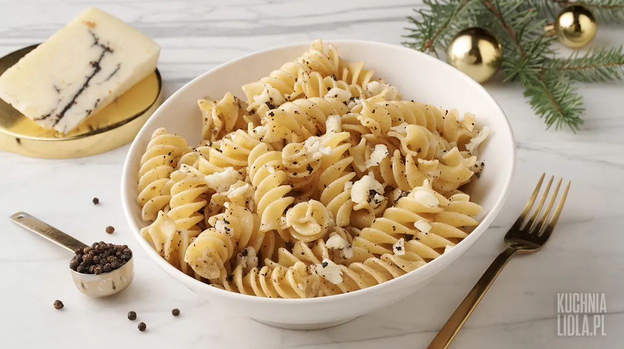 Makaron z sosem truflowym