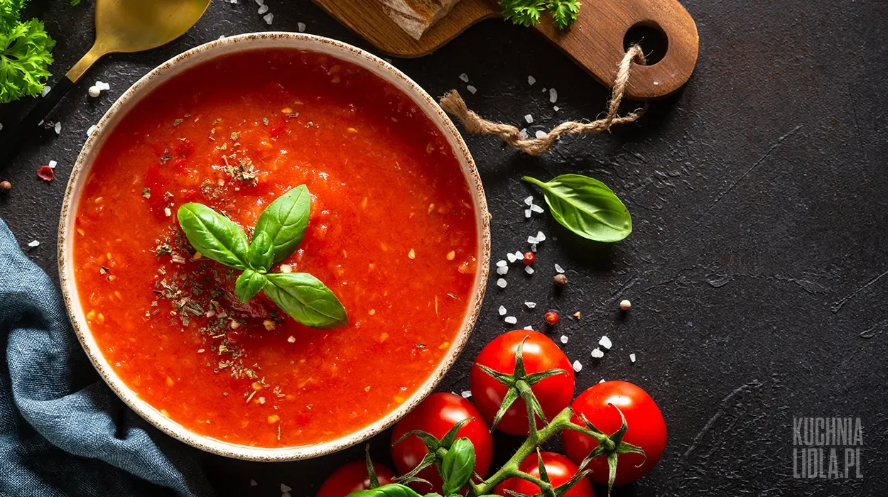 Zupa pomidorowa ze świeżych pomidorów