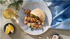 Greckie souvlaki z grilla