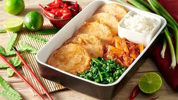 Koreański dosirak – ryż z przystawkami w pudełku