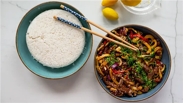 Wołowina stir-fry z warzywami z airfryera