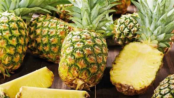 Jak poznać dojrzałego ananasa?