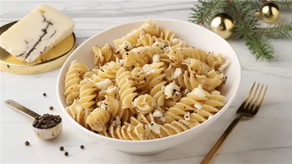 Makaron z sosem truflowym