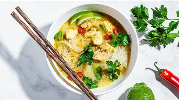 Zupa tajska z kurczakiem