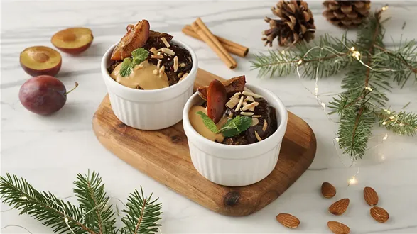 Pieczona owsianka z kawą i śliwkami