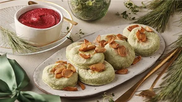 Proziaki z hummusem buraczanym