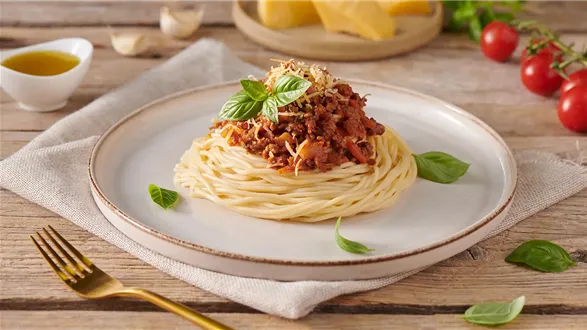 Spaghetti z wołowym ragu