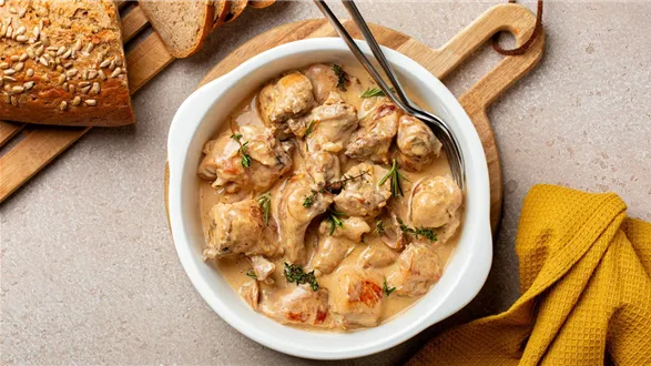 Potrawka z królika w śmietanie