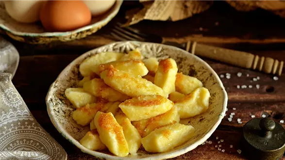 Kluski leniwe z ziemniakami