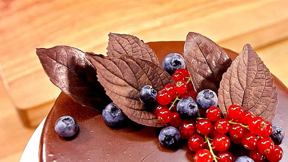 Jak zrobić czekoladowe listki?