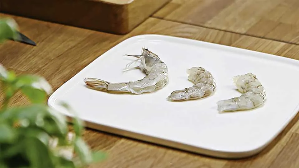 Jak obrać krewetki? 