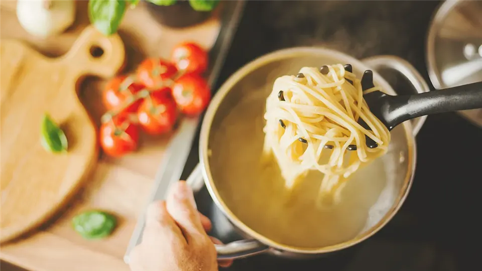 Jak ugotować makaron? Kompletny przewodnik