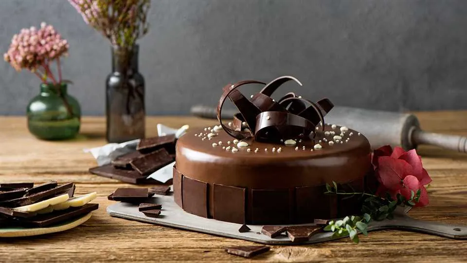 Jak dekorować torty czekoladą?