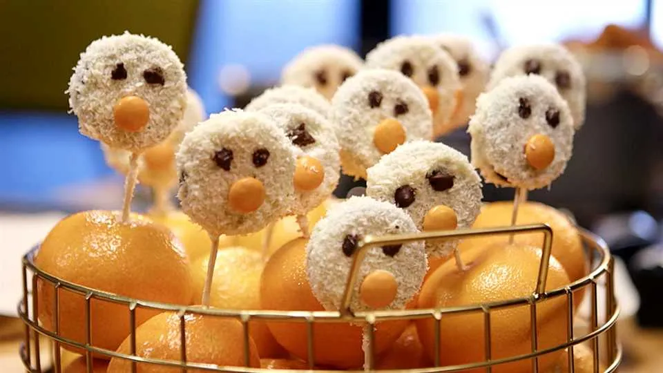 Jak przygotować świąteczne bałwanki? 