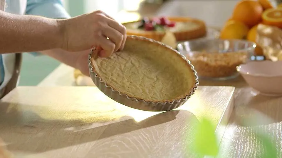 Co zrobić, aby brzegi tarty nie opadły?