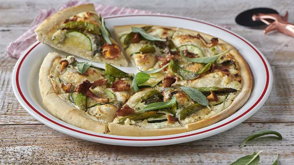 Pizza bianca z kurkami-image
