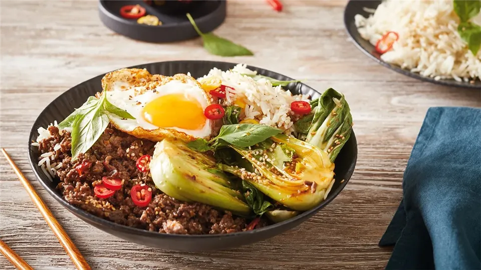 Bowl z wołowiną w stylu japońskim-image