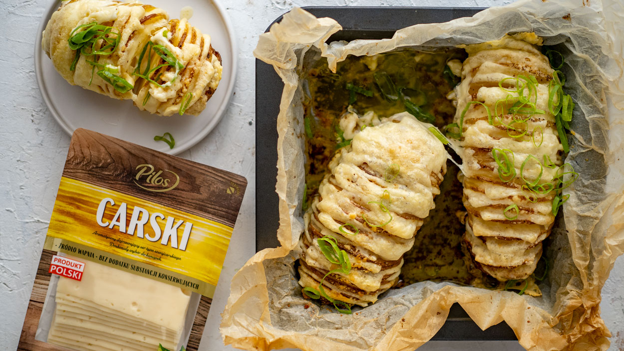 Serowe ziemniaki hasselback Serowe ziemniaki hasselback