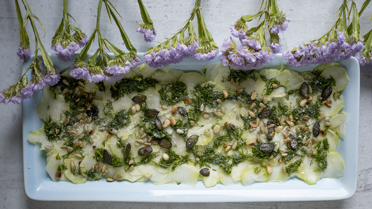 Carpaccio z łodygi brokułu Carpaccio z łodygi brokułu