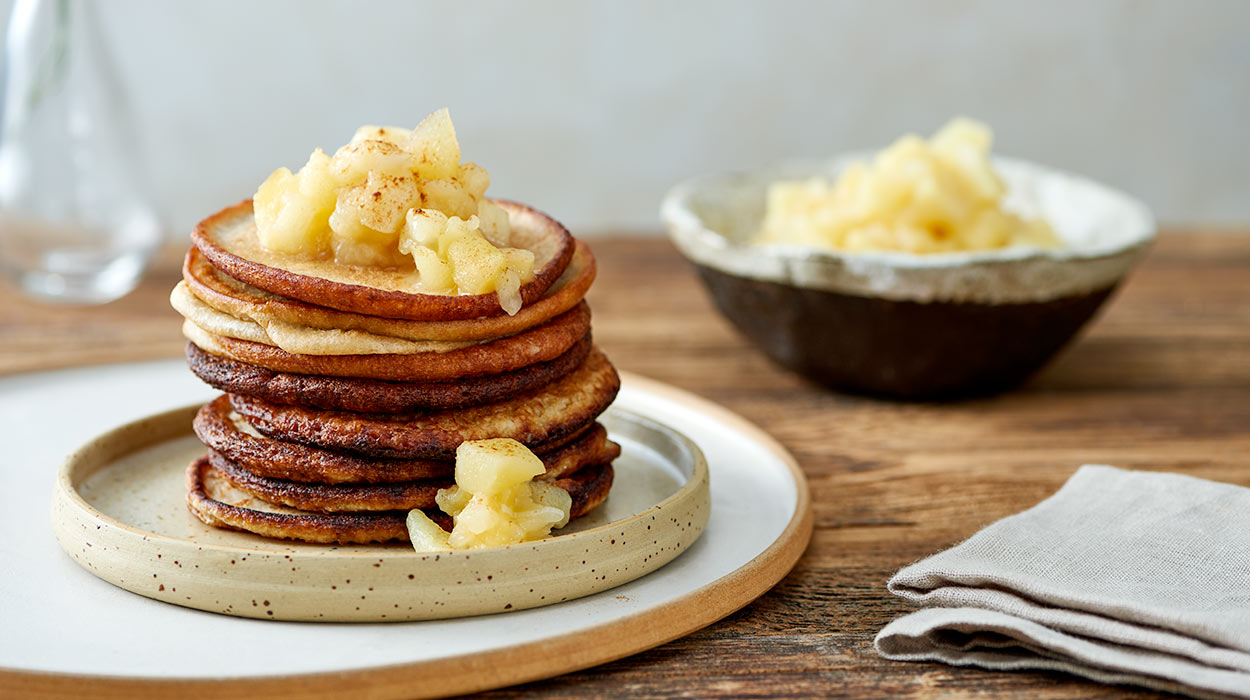 Bezglutenowe pancakes z musem jabłkowym Bezglutenowe pancakes z musem jabłkowym