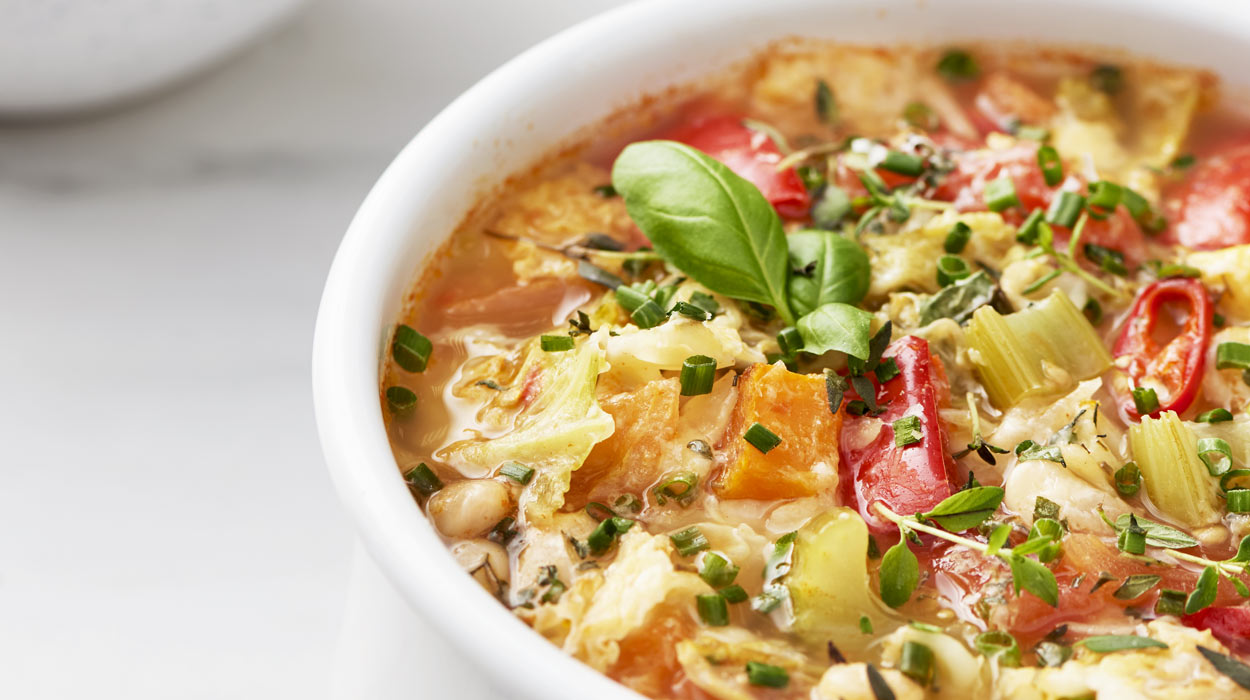 Minestrone z makaronem