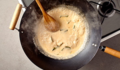 Łosoś curry - Przygotowujemy bazę sosu tajskiego