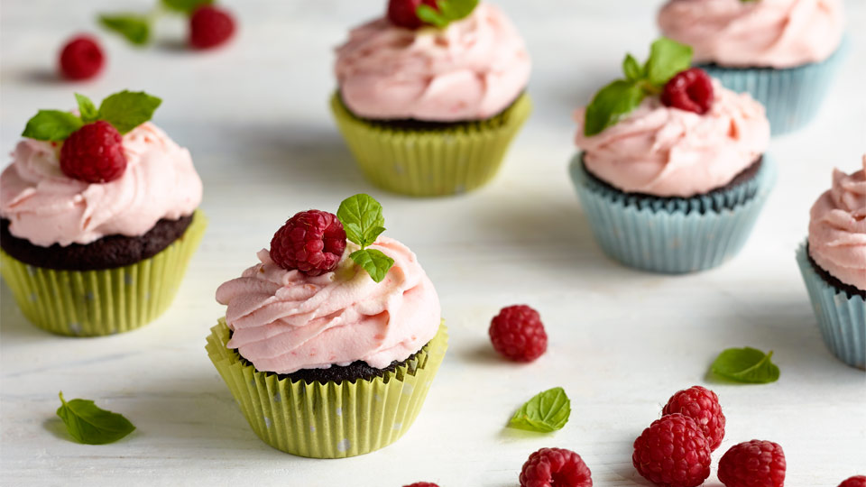 Piwne muffinki z malinami Piwne muffinki z malinami