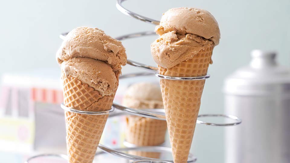 Kawowe lody z nektarynką Kawowe lody z nektarynką
