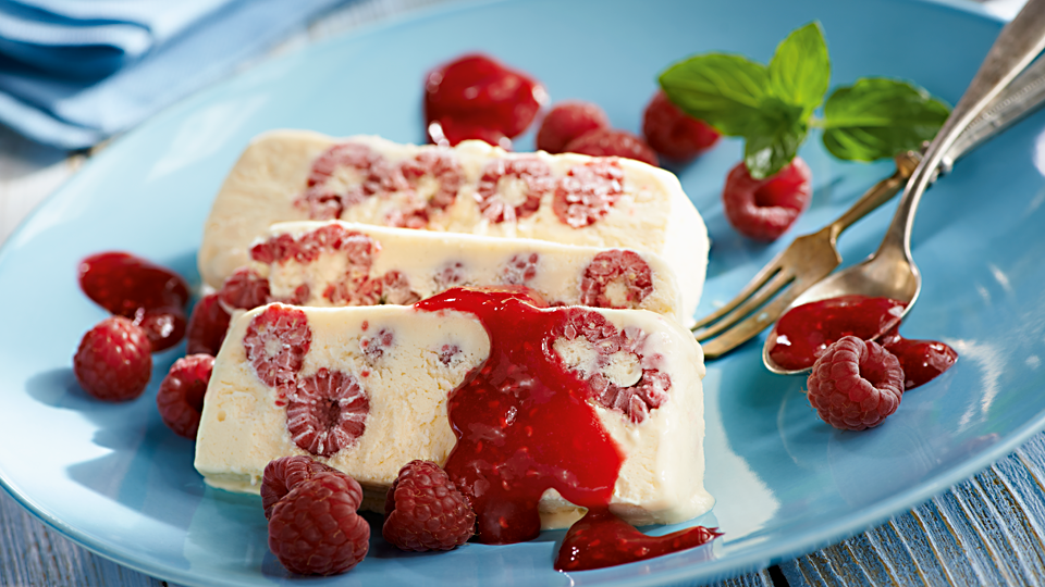 Parfait waniliowe z malinami (domowe lody) Parfait waniliowe z malinami (domowe lody)
