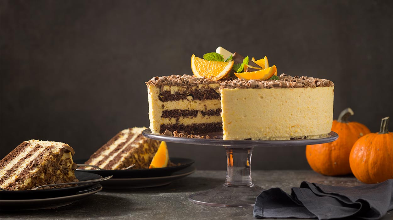 Tort dyniowo-pomarańczowy Tort dyniowo-pomarańczowy
